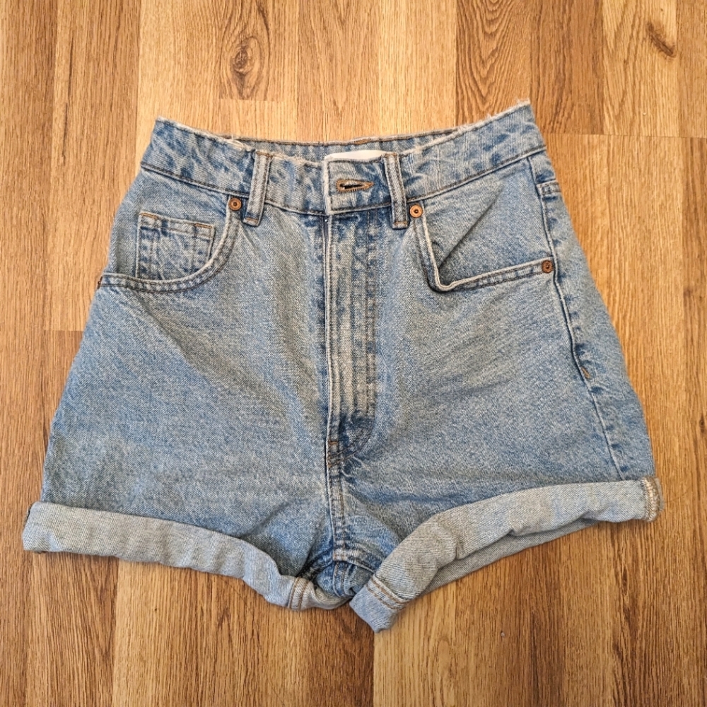 Zara blue high waisted mom denim shorts